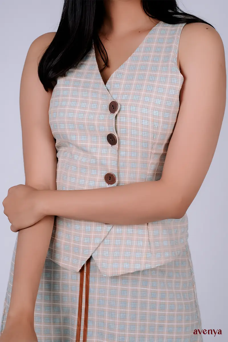 Neera-Neutral-Check-Set-3