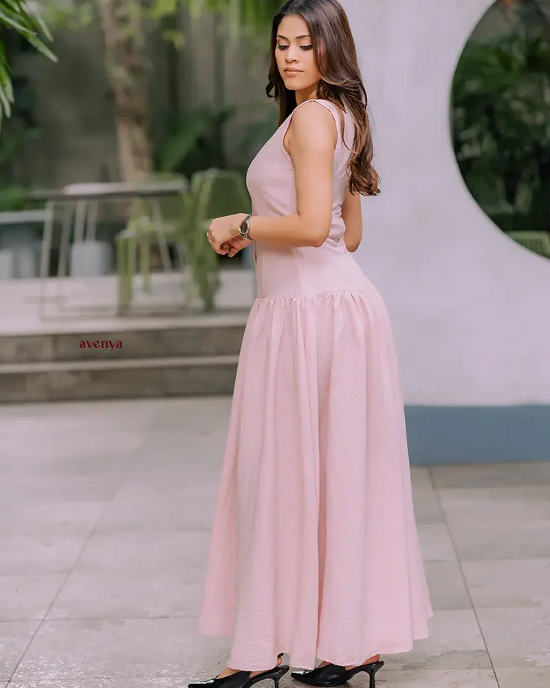 The-Dusty-Rose-Tiered-Midi