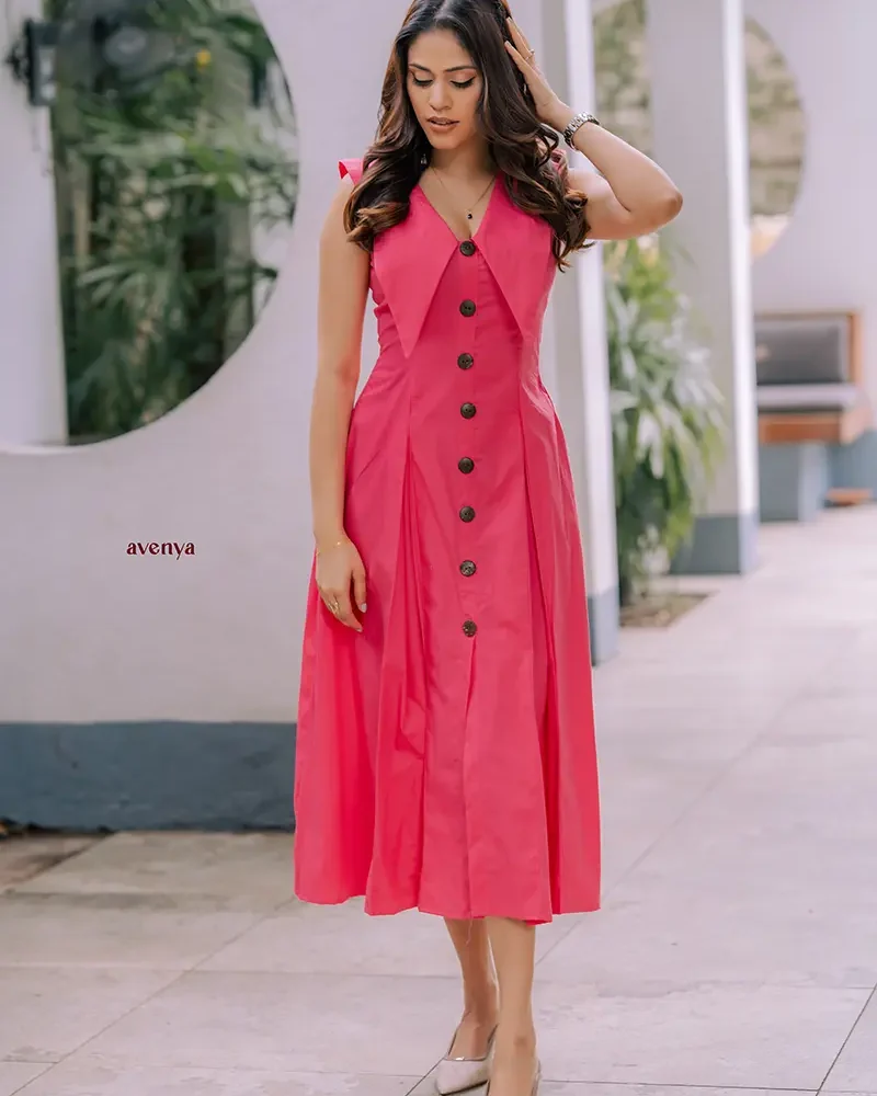 The-Fuchsia-Peak-Dress