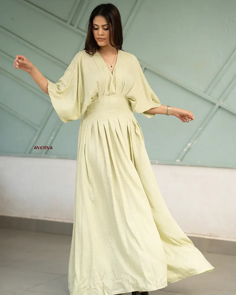 The-Sage-Swiss-Dot-Wrap