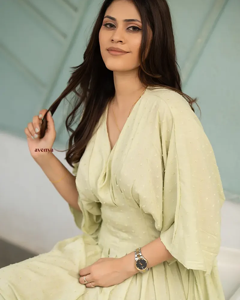 The-Sage-Swiss-Dot-Wrap