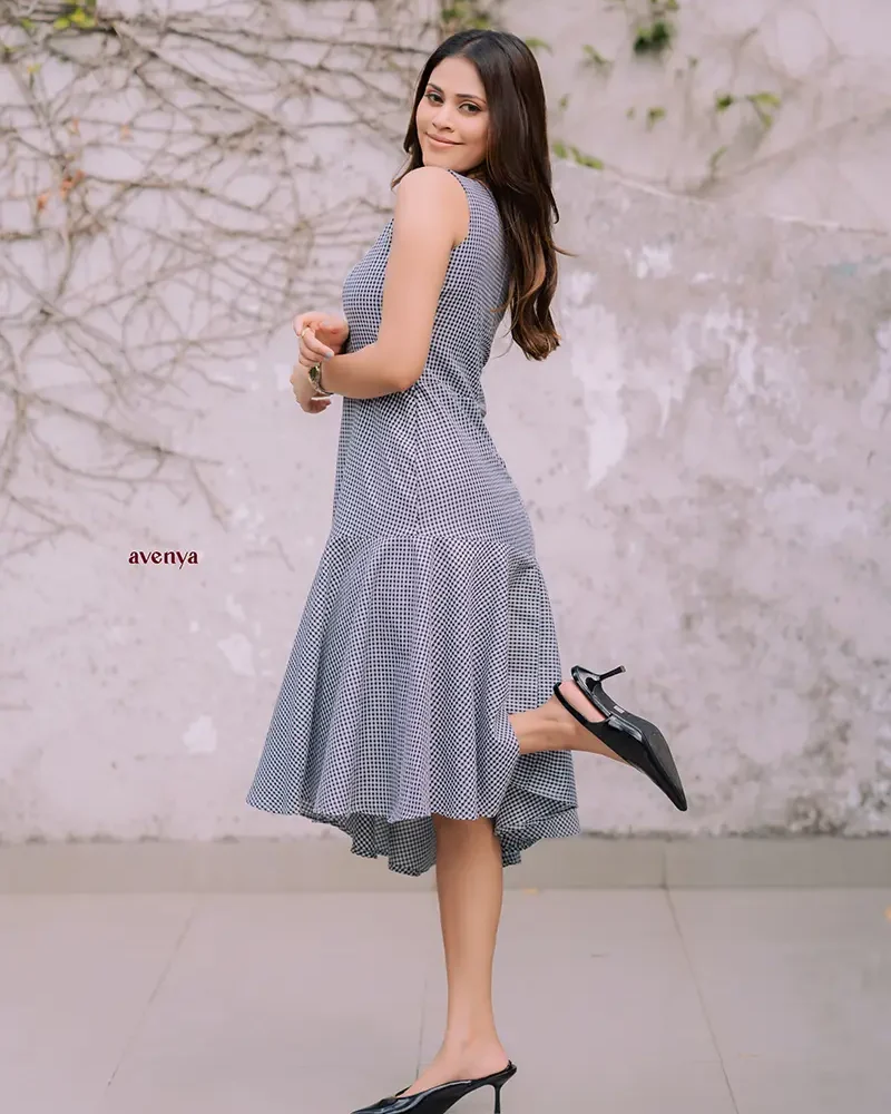 ⁠The-Baby-check-Flounce-Midi